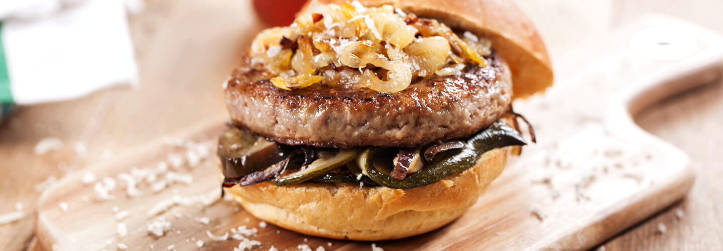 Big Burger de Vaca ou Vegetais com Cebola Caramelizada, Queijo, Legumes Grelhados e Rúcula