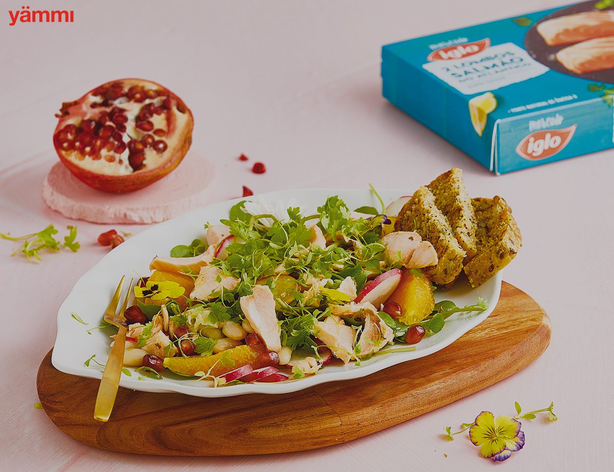 Salmão ao vapor com Feijão Branco e Agrião