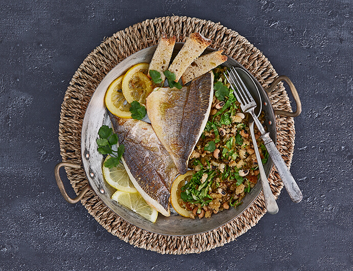 Filetes de Dourada Assada no Forno com Migas