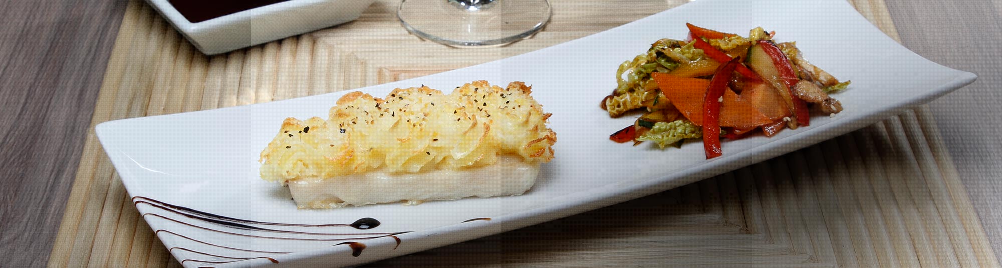 filetes de pescada e wok oriental