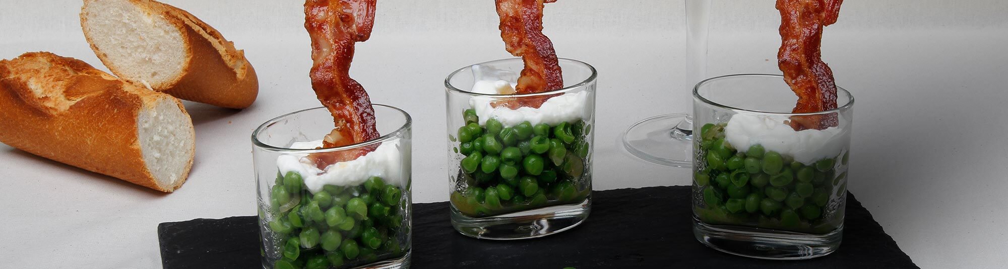 Ervilhas Primavera com Iogurte Grego e Bacon