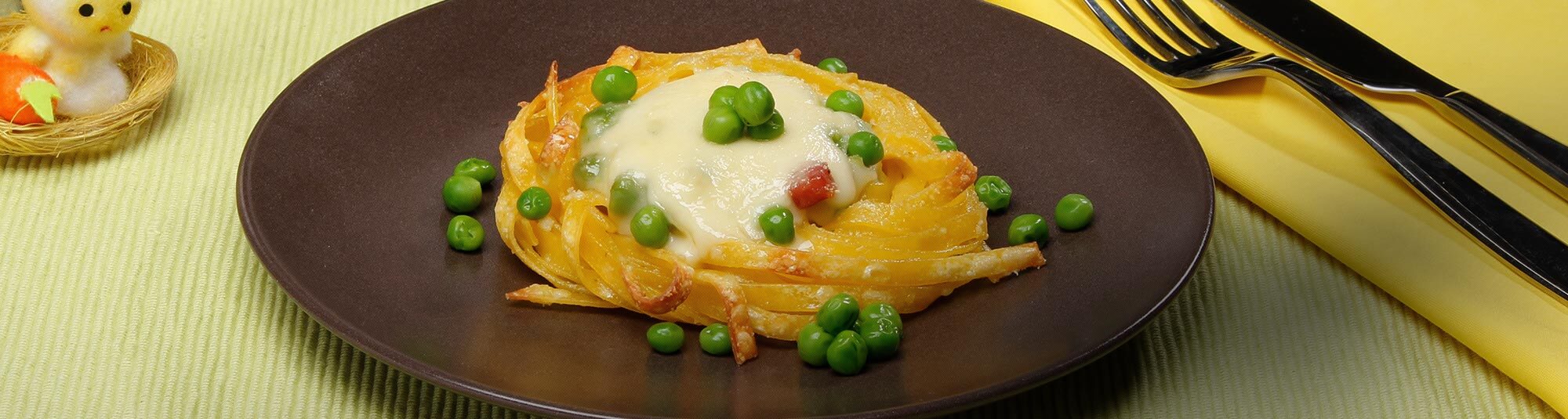 ninho de tagliatelle gratinado